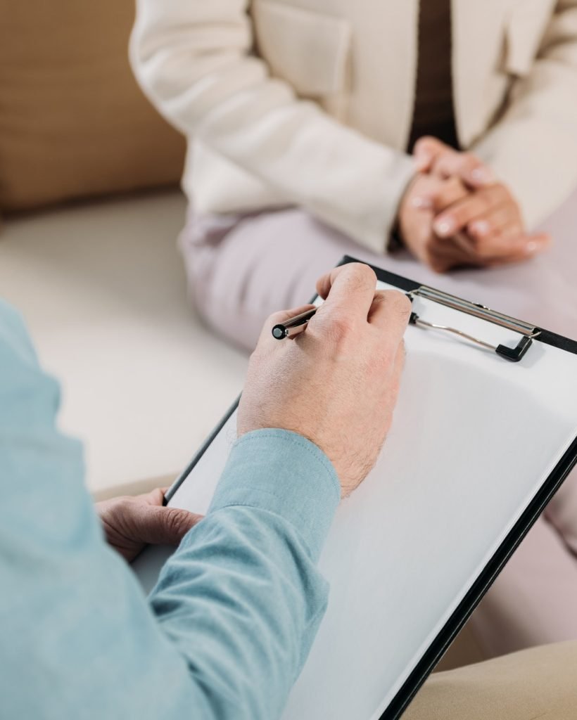 cropped-shot-of-psychotherapist-writing-on-clipboard-and-female-patient-sitting-on-couch.jpg cropped-shot-of-psychotherapist-writing-on-clipboard-and-female-patient-sitting-on-couch.jpg